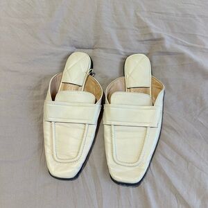 Zara Cream Slip-On Loafers women size 8